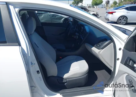 2011 Kia Optima Lx z USA, uszkodzony, nr VIN KNAGM4A77B5118183